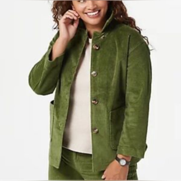 Isaac Mizrahi Jackets & Blazers - Isaac Mizrahi women’s Green Corduroy Blazer